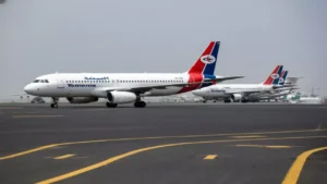 مطار صنعاء الدولي يعيد تشغيل الرحلات بعد 11 سنة من توقف الحرب في اليمن